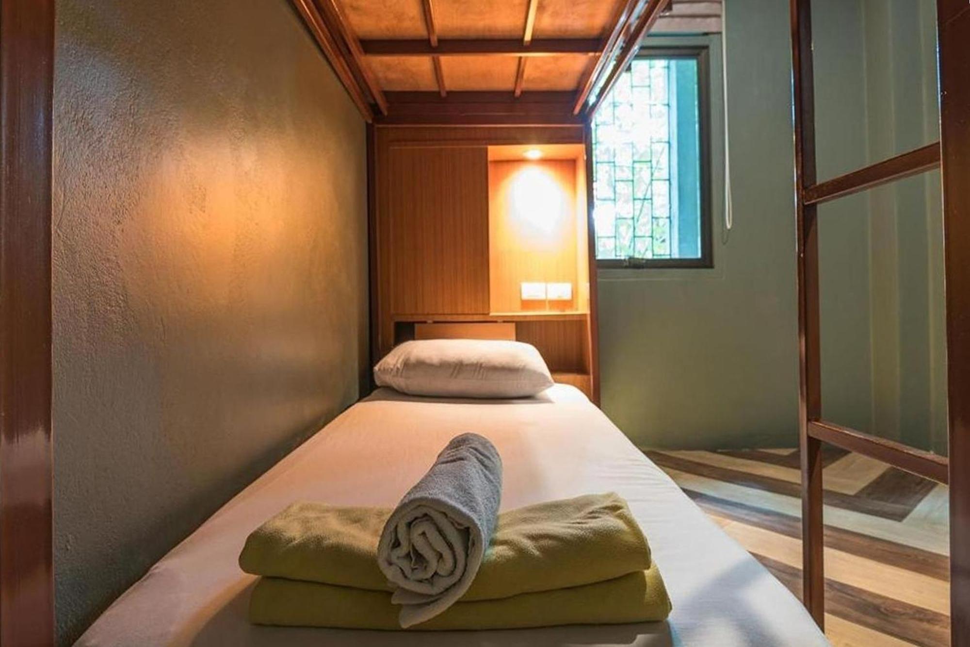 Loftel 22 Hostel Bangkok Eksteriør billede